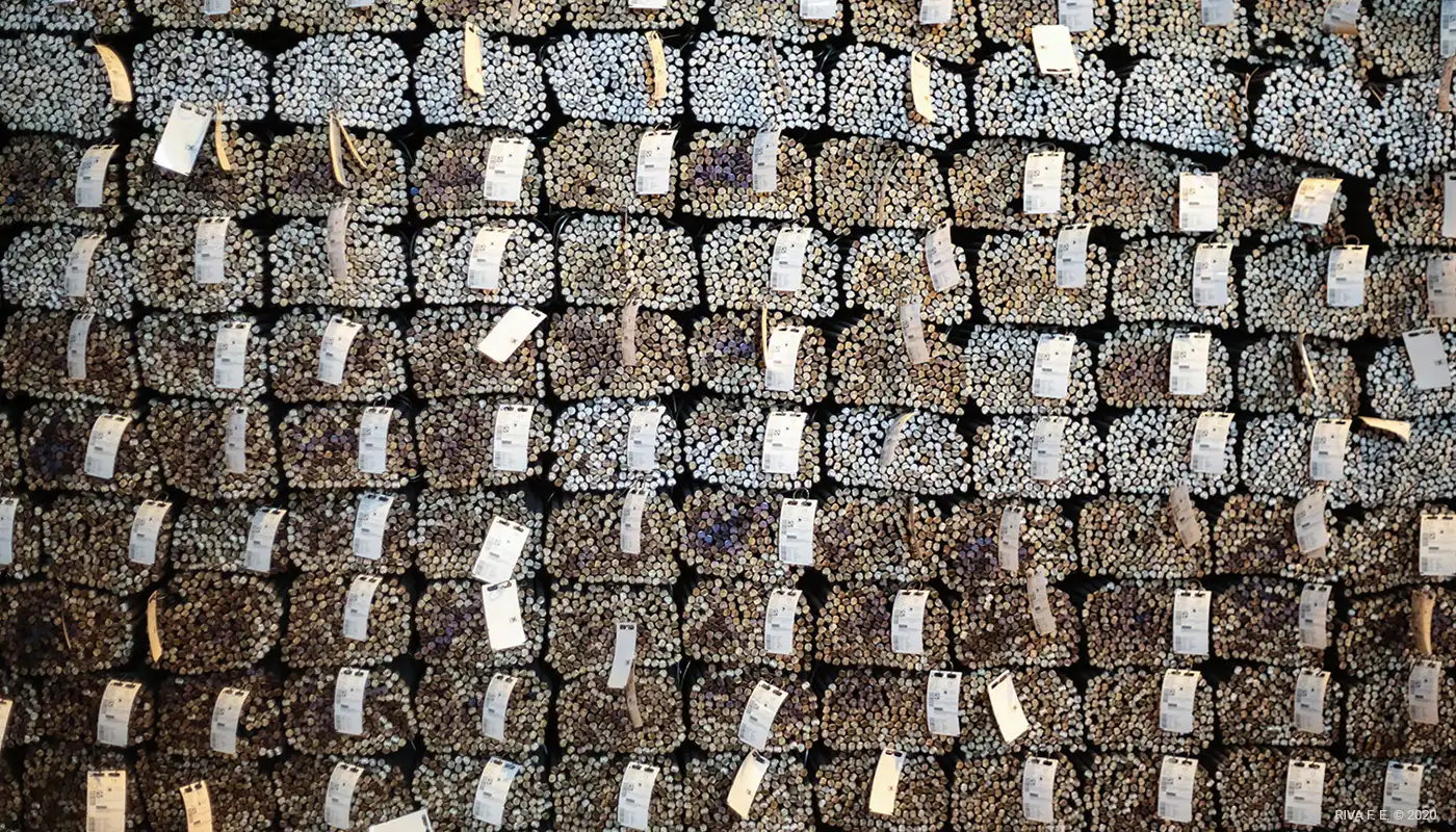  Hot rolled round steel bars